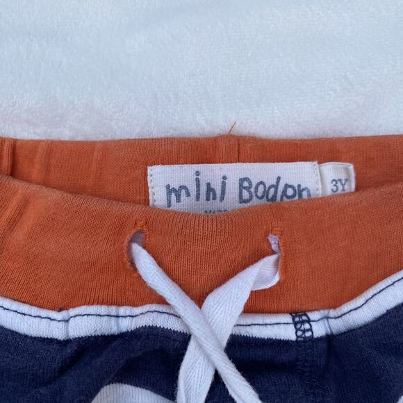 Mini Boden Navy Blue & White Stripe Baggies Shorts - Picture 3 of 3